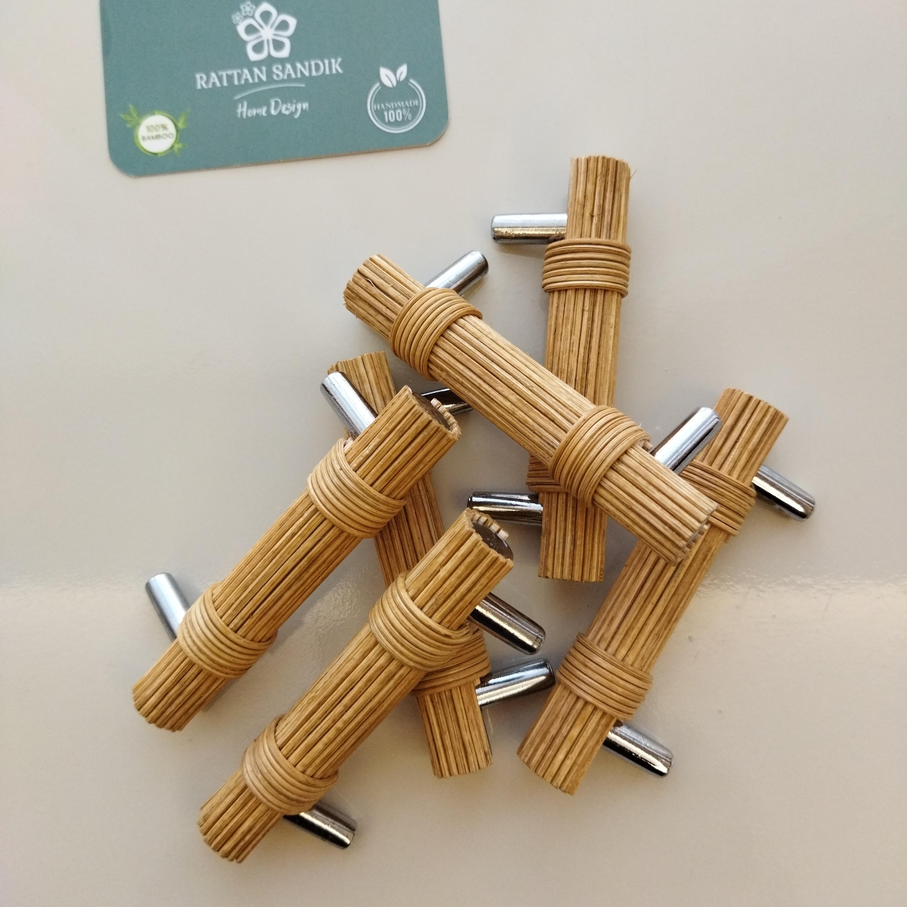 64 mm Açık Meşe Rattan Dolap & Çekmece Kulpu