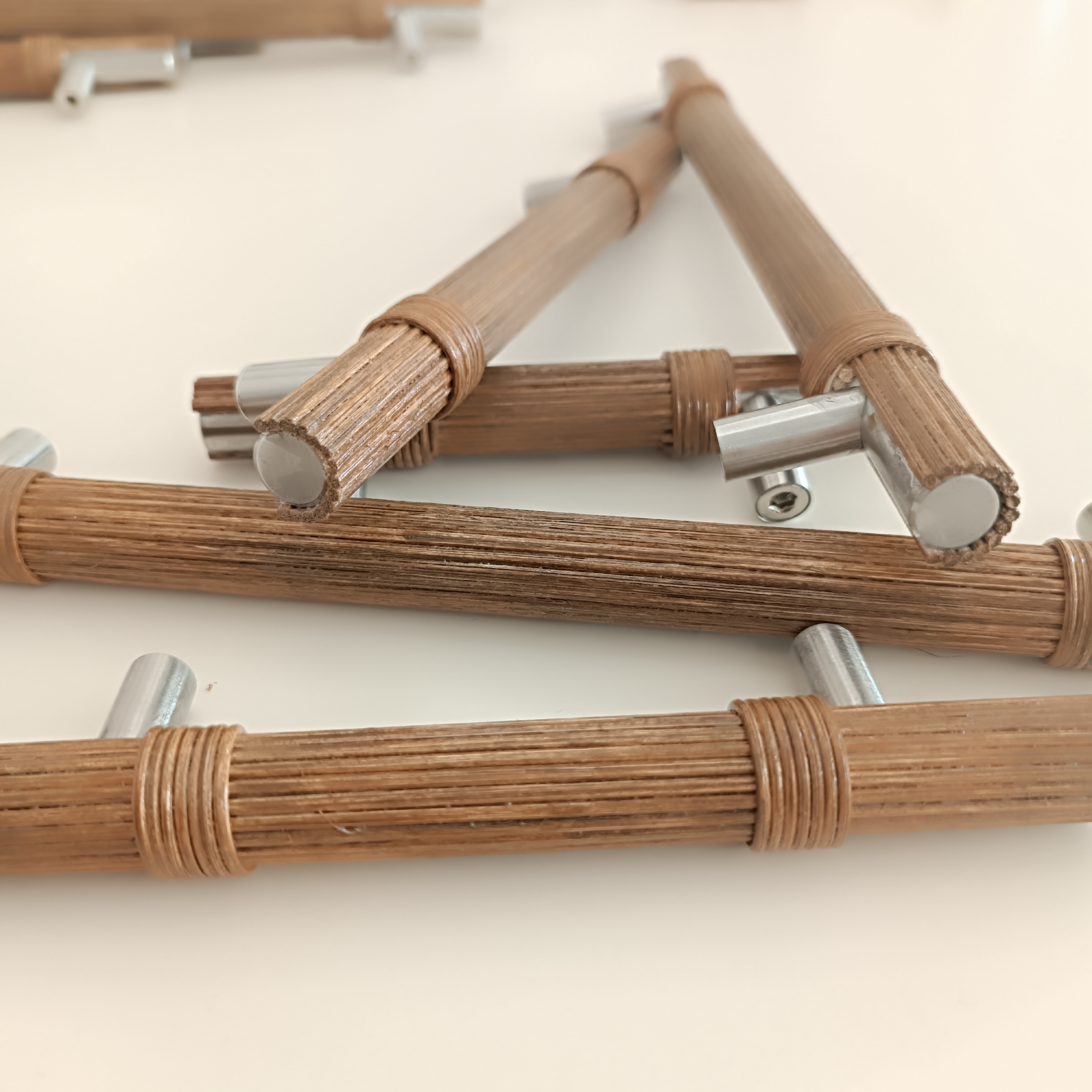 224 mm Koyu Meşe Rattan Kulp